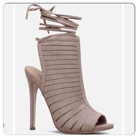 NWT Heeled sandal taupe - Picture 2 of 5